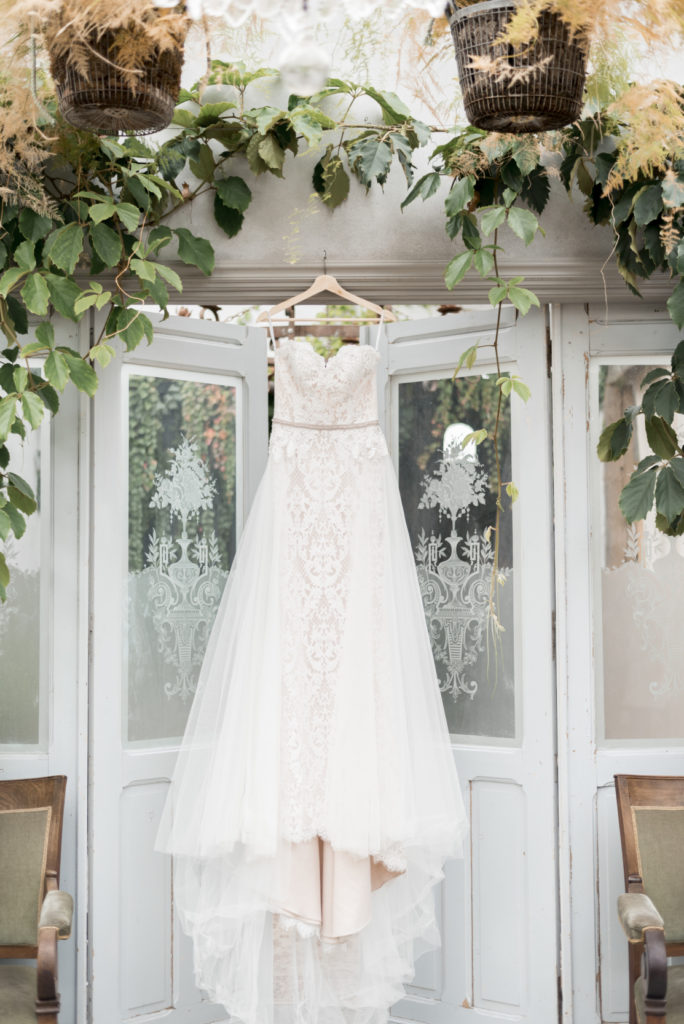 Fall inspired wedding styling workshop-Lovely and Planned-bridal dress