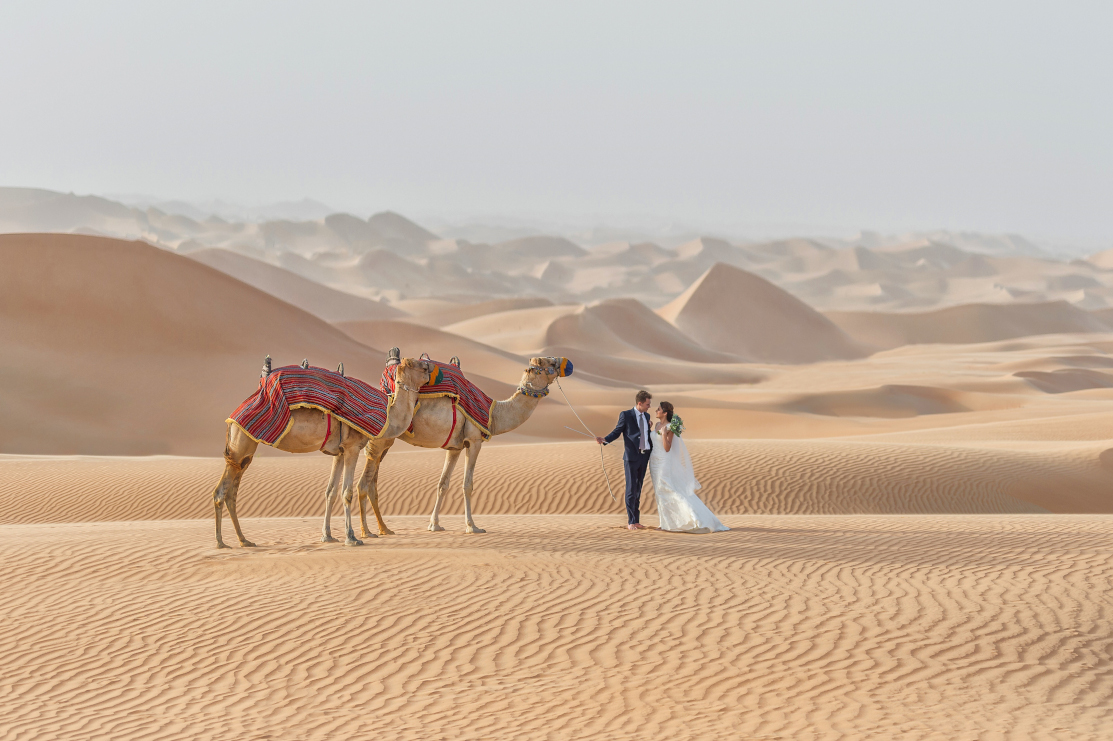 Destination Wedding in Abu Dhabi | UAE | Dubai | Desert Elopement | Arabian Nights | Photo by Weddingday by the Loftstudio #desertelopement #lovelyandplanned