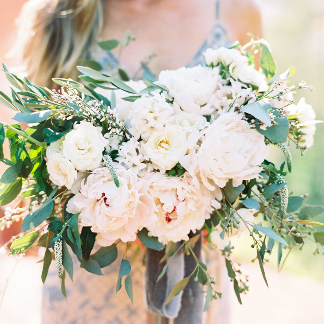 Warning: 5 things you should never DIY for your wedding // Lovely & Planned #DIYweddings